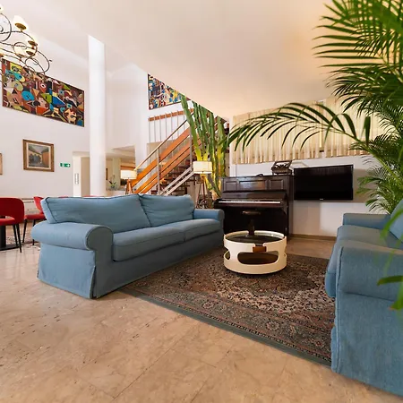 Il Caravaggio 3* מרינה די פיאטרסנטה