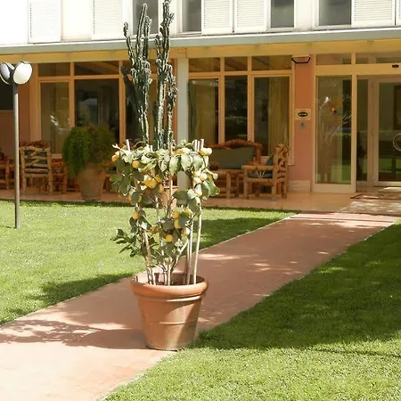 Отель Il Caravaggio Марина-ди-Пьетрасанта