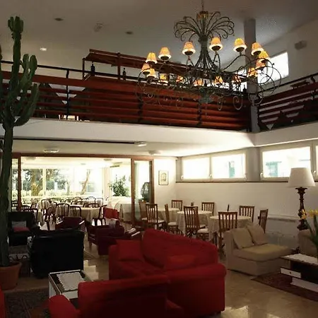 Il Caravaggio مارينا دي بييتراسانْت